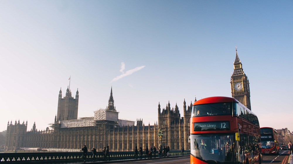 Red_Bus_London_Westminister_New_Prime_Minister_Boris_Johnson_Brexit_ISA_Investment_Wealthify