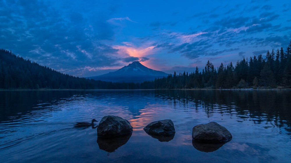 Mountain, lake, sunrise | Wealthify