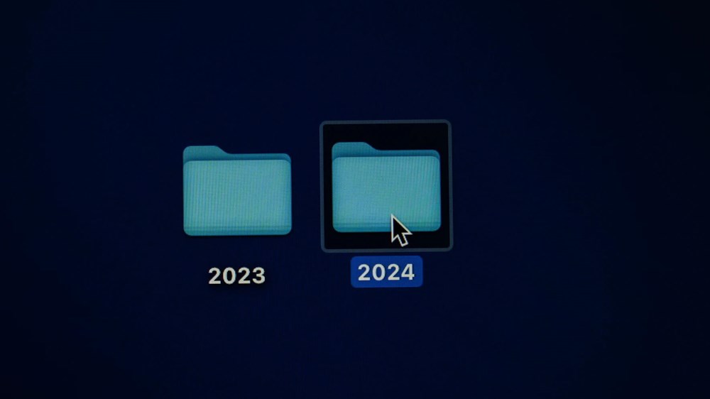 Image of two folders on a computer screen saying 2023 and 2024 on them
